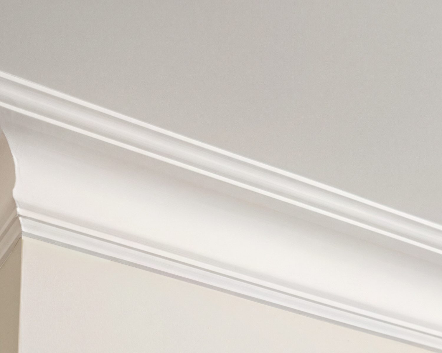Victorian Cove plaster coving fitted by Munster Coving
