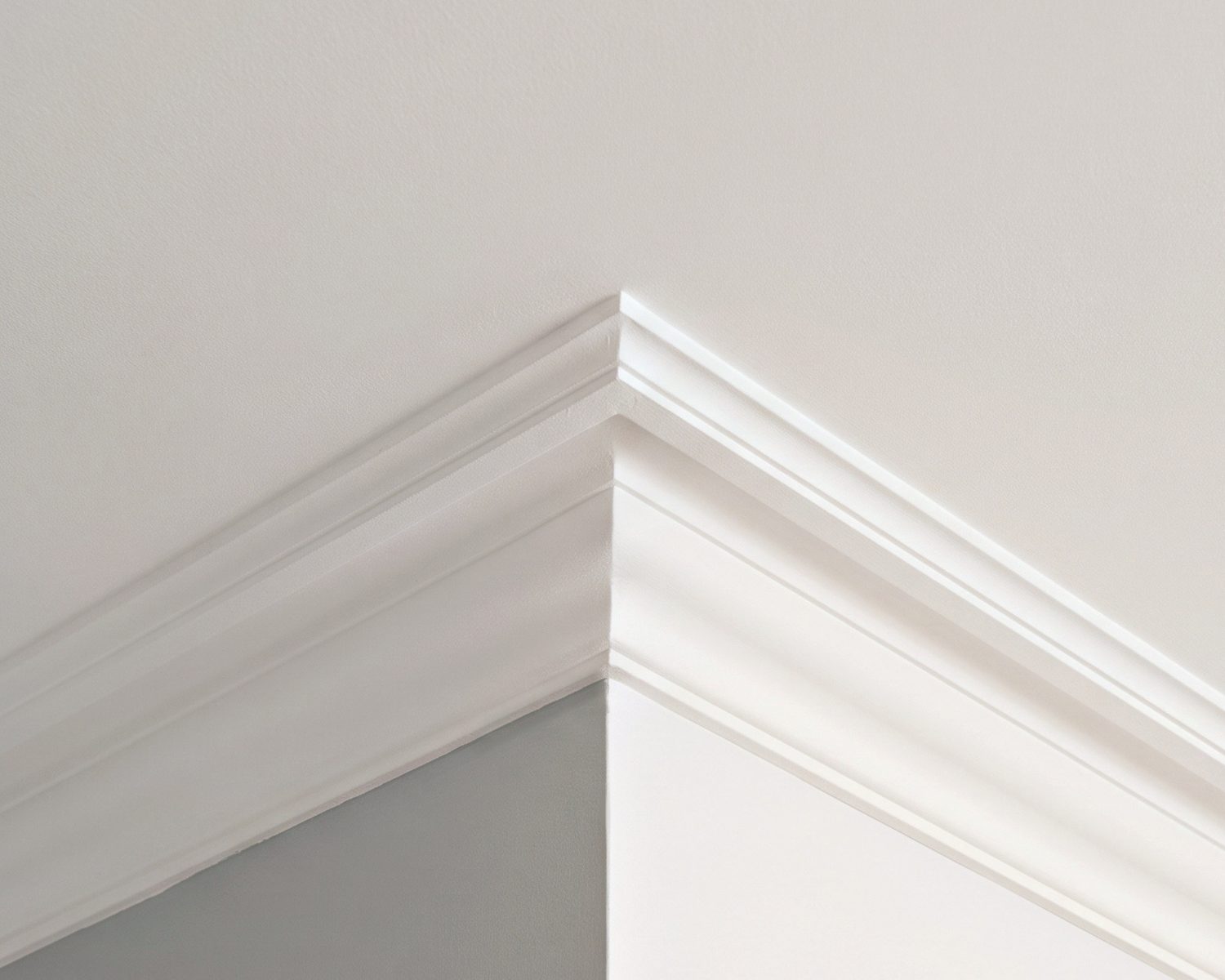Medium Victorian plaster coving fitted by Munster Coving